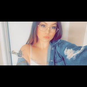 Meet your Posher, Sabrina